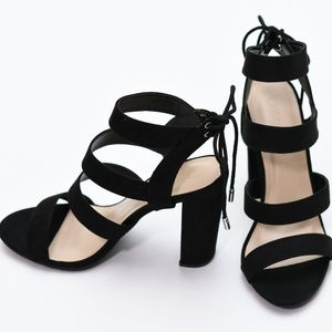 🤩SALE Black Strappy Heels with Bands and Ankle